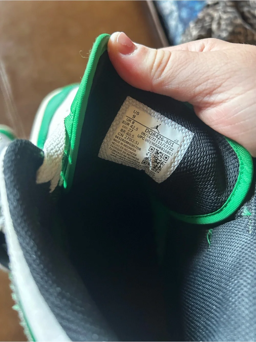 Nike Air Jordan Low in White and Green